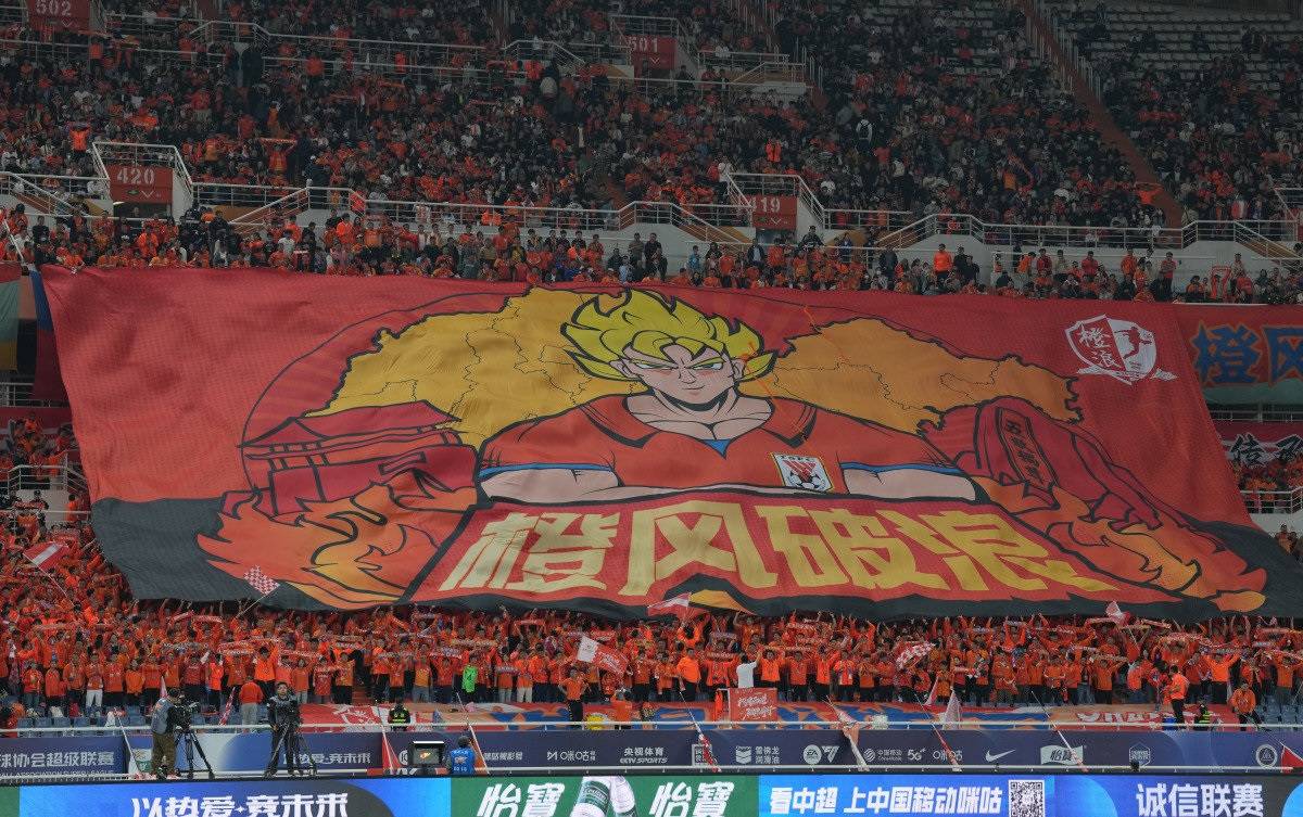 上海绿地申花豪取胜利，继续领跑